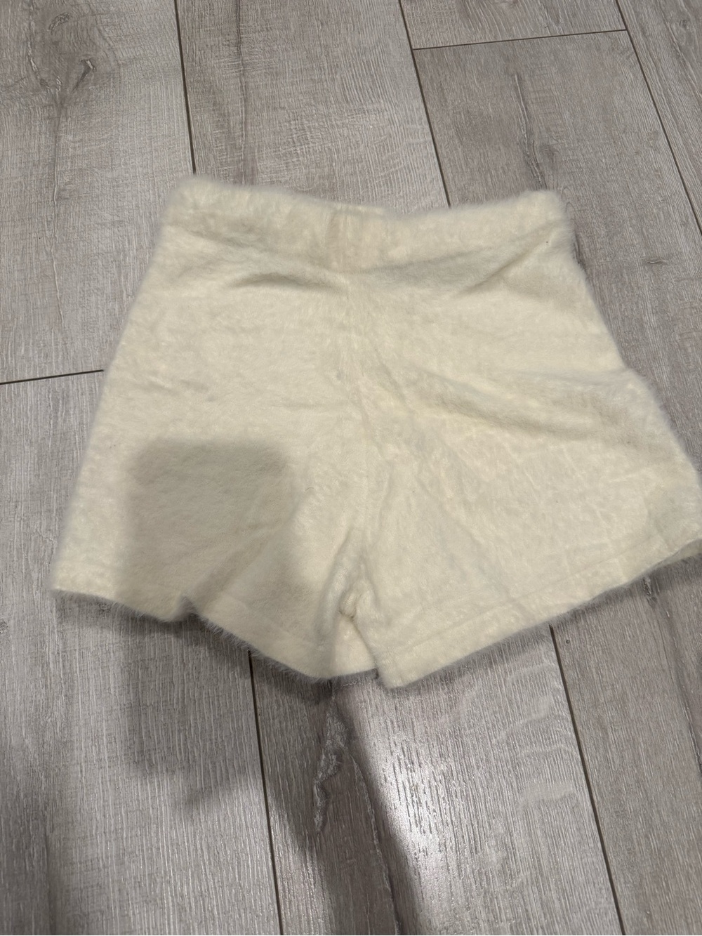 Windsor Cozy Cream Women's High-Waist Knit Shorts